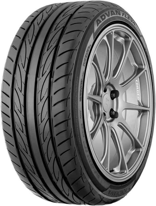 YOKOHAMA ADVAN Fleva V701 225/50R17